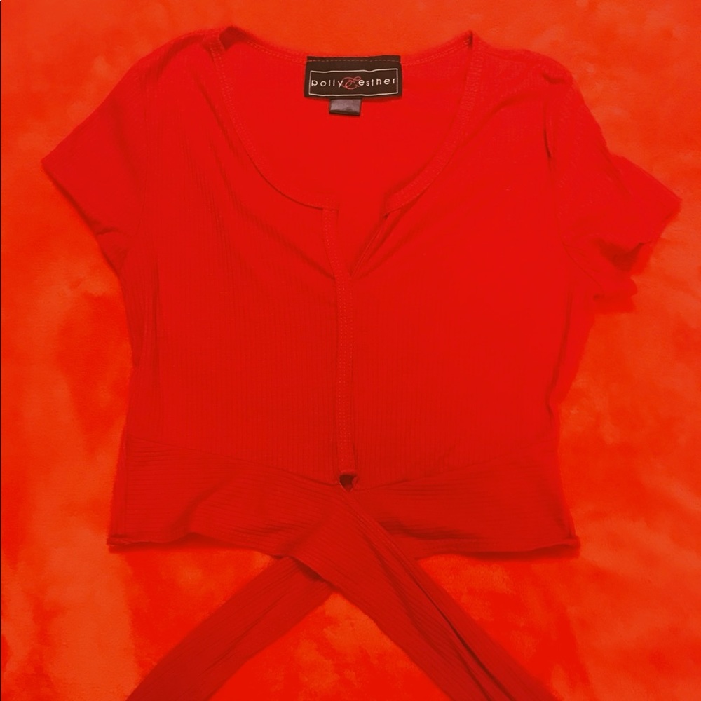 RED RIBBED CROP TOP W/TIE